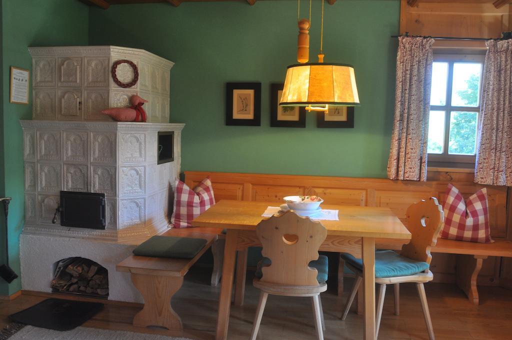 Romantikhotel Almtalhof Grünau im Almtal Δωμάτιο φωτογραφία