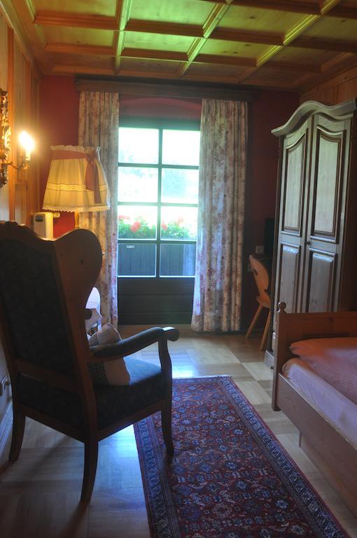 Romantikhotel Almtalhof Grünau im Almtal Δωμάτιο φωτογραφία