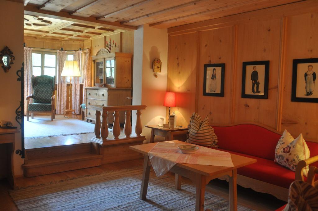 Romantikhotel Almtalhof Grünau im Almtal Δωμάτιο φωτογραφία