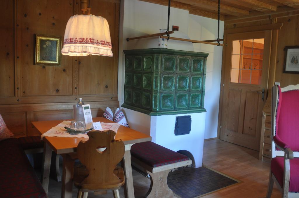 Romantikhotel Almtalhof Grünau im Almtal Δωμάτιο φωτογραφία