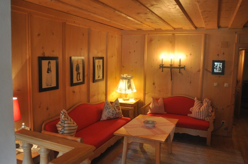 Romantikhotel Almtalhof Grünau im Almtal Δωμάτιο φωτογραφία
